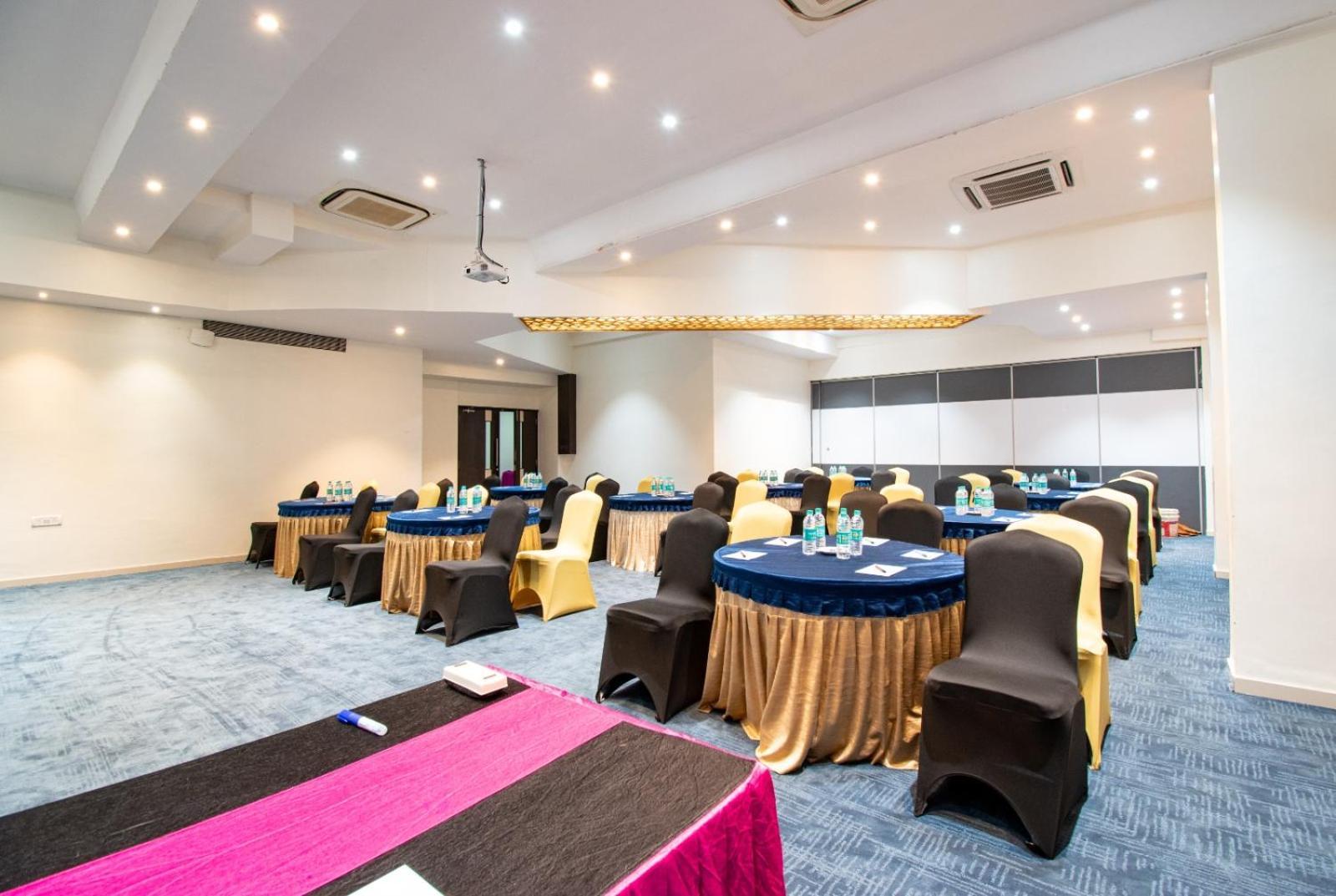 Akshaya Aura Hotel Bangalore Exterior photo